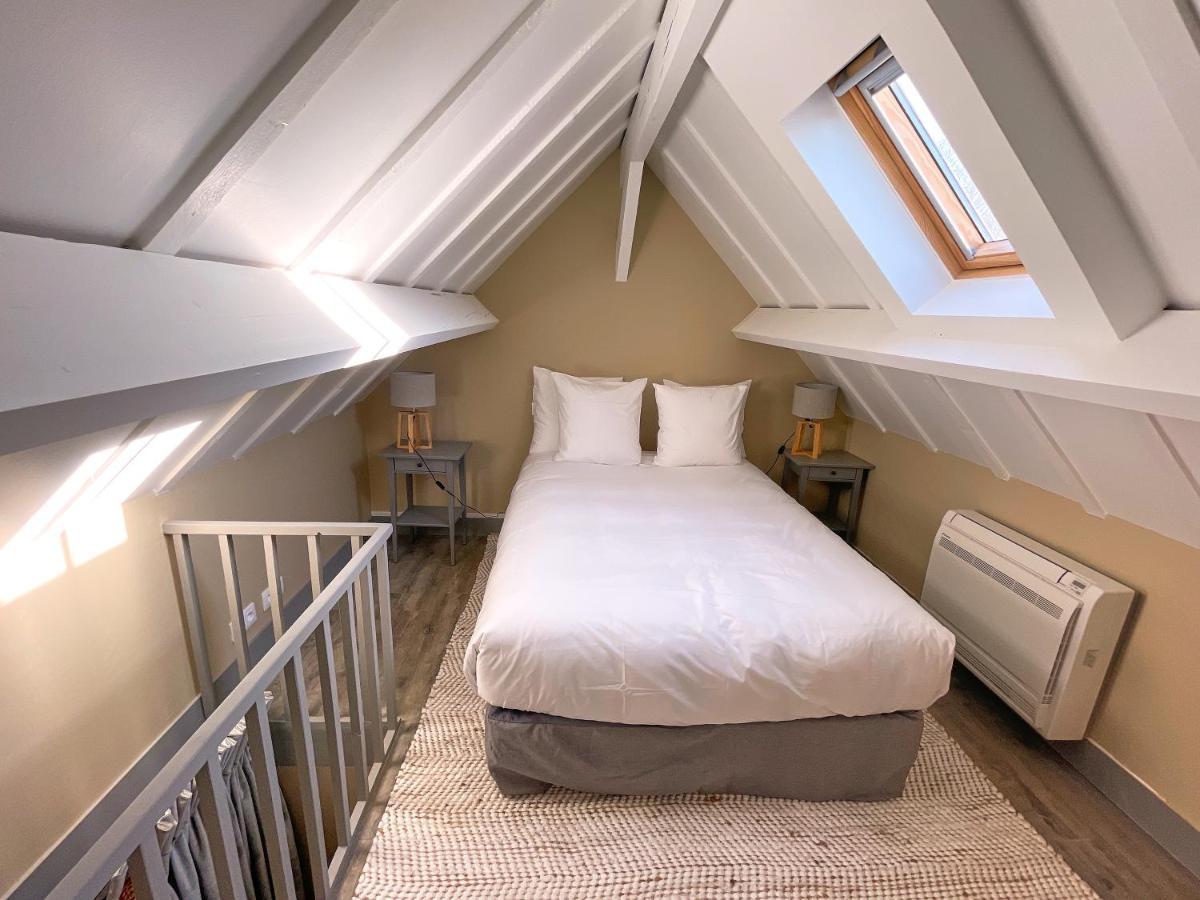 Hotel Le Fruit Defendu Rueil-Malmaison Habitación foto