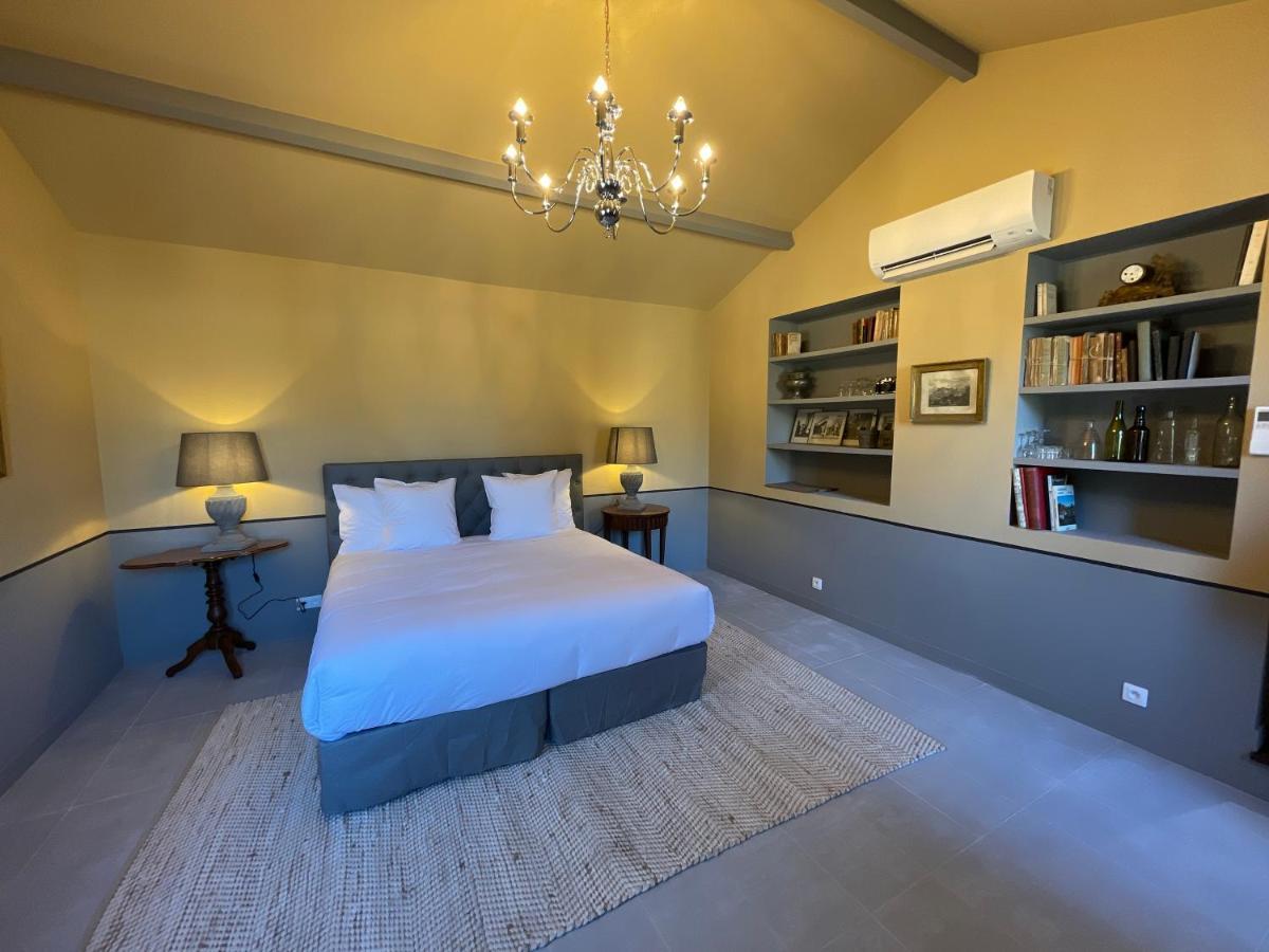 Hotel Le Fruit Defendu Rueil-Malmaison Habitación foto